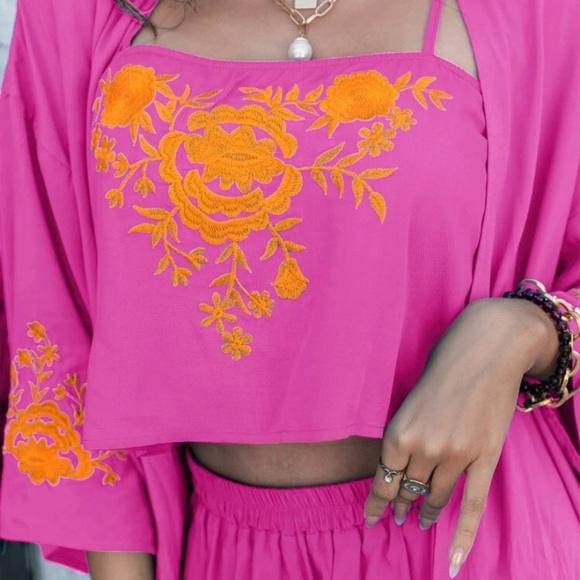 🆕💞Rusttydustty Floral Embroidered Drop Shoulder Coat 3 Piece Shorts Set💞 - Picture 3 of 6